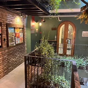 Vy Da Market Hostal
