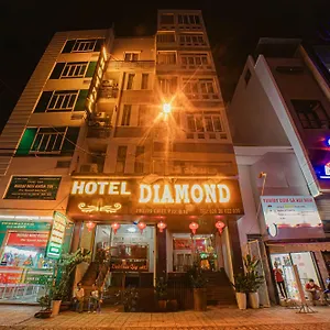 Hotel Diamond Cmt8 - Gan Am Thuc Dem Sai Gon